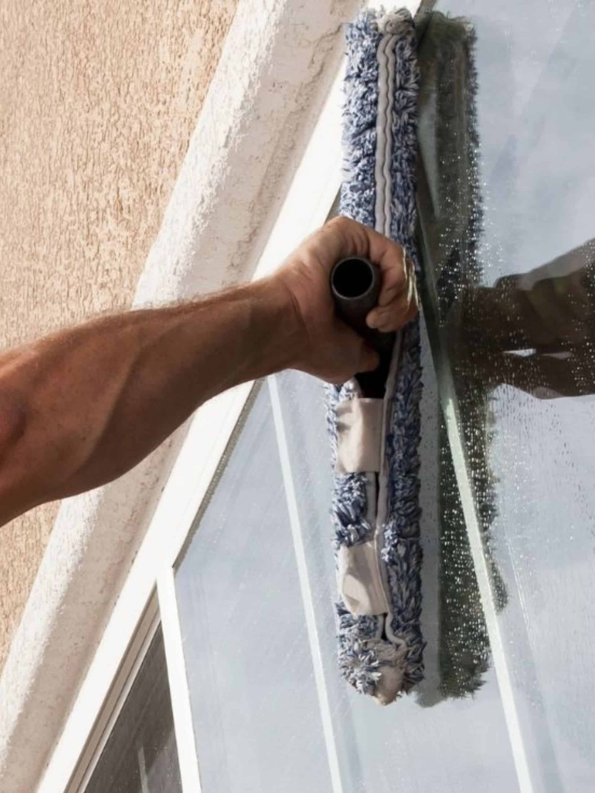 RDV Plus schoonmaakbedrijf Groningen ervaren medewerker