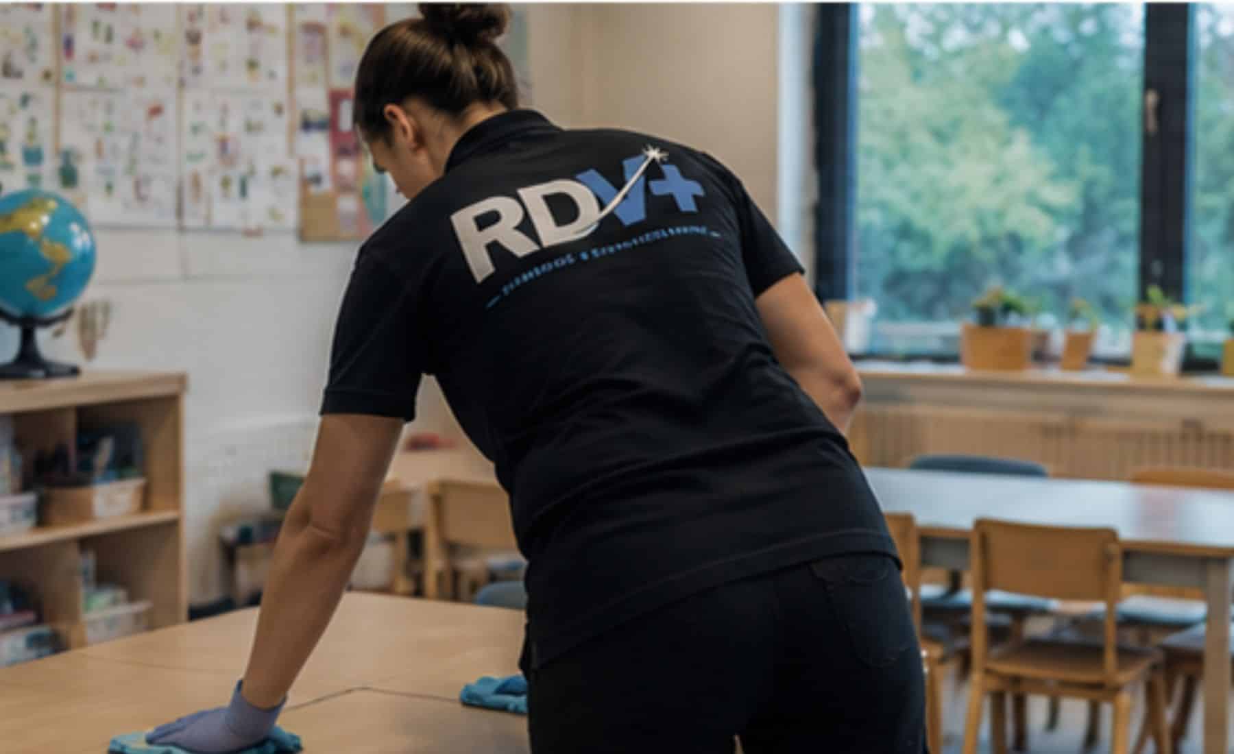 RDV Plus onderwijs klaslokaal Groningen schoonmaken