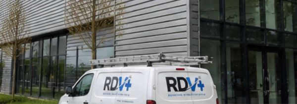Facilitair onderhoud foto kantoorreiniging bureau